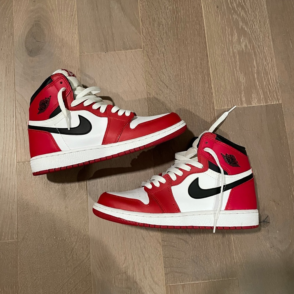 SOLD - Jordan 1 Retro Chicago (2015) (Worn Once)